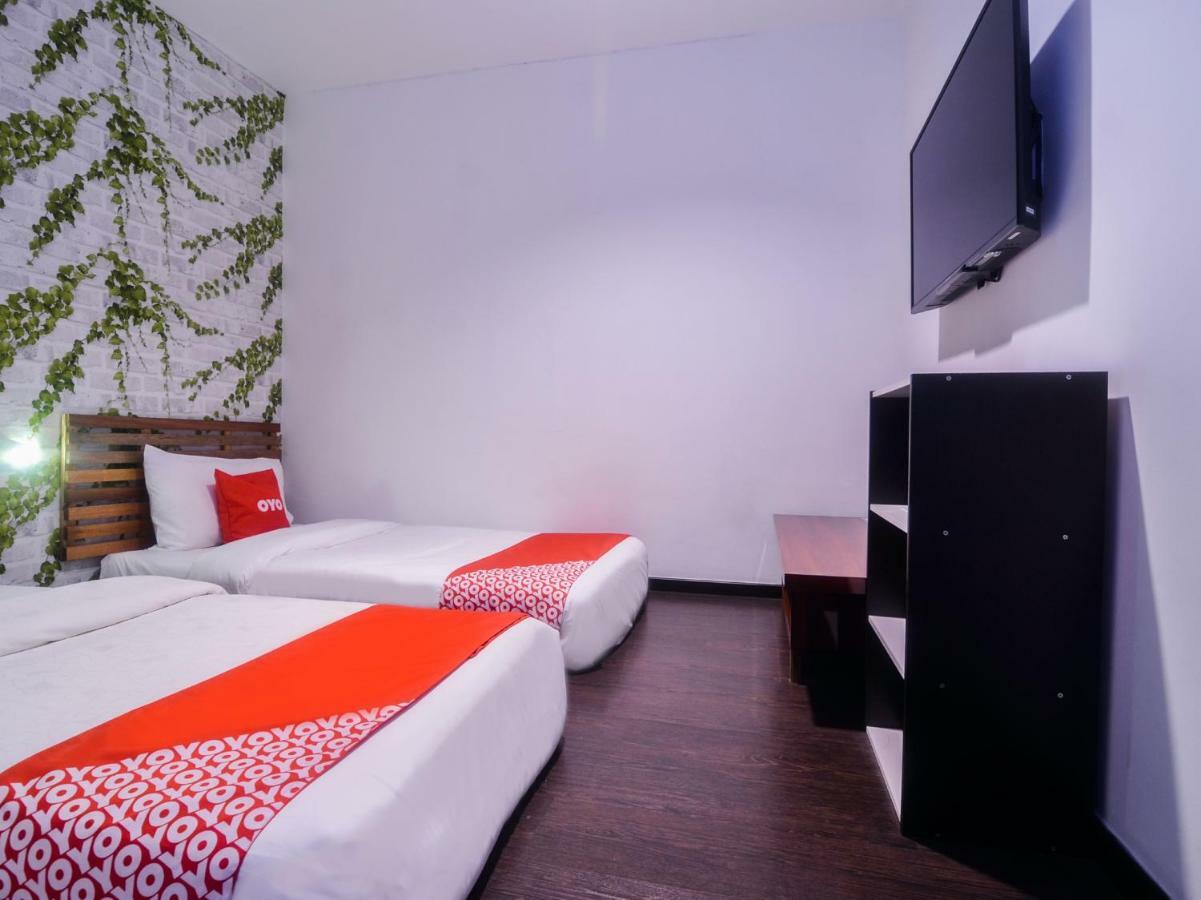 Oyo 1119 Memoire Express Hotel Κουτσίνγκ Εξωτερικό φωτογραφία