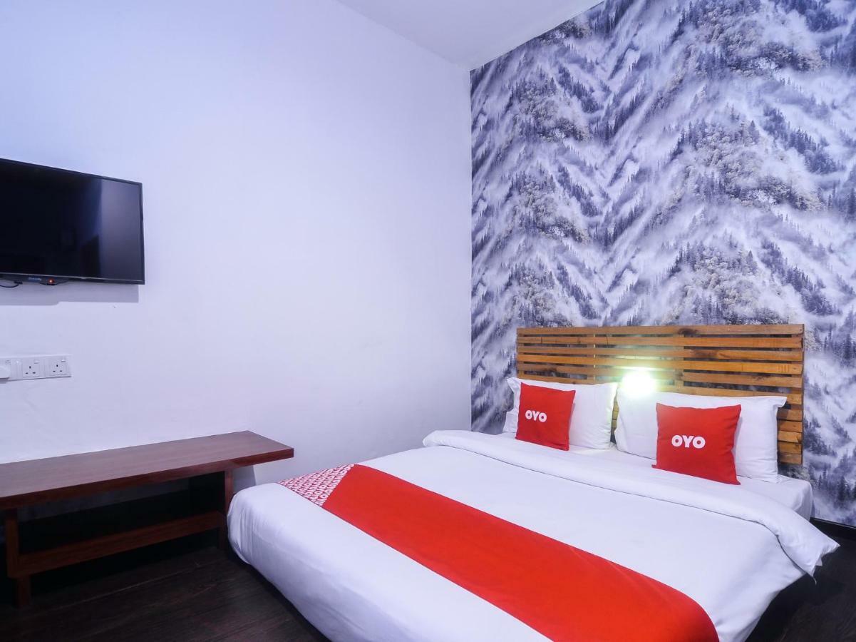 Oyo 1119 Memoire Express Hotel Κουτσίνγκ Εξωτερικό φωτογραφία