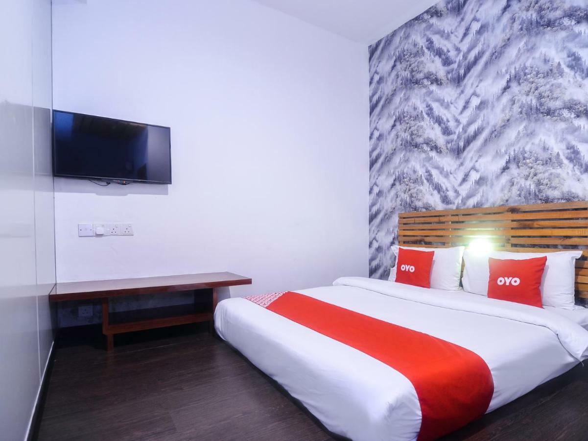 Oyo 1119 Memoire Express Hotel Κουτσίνγκ Εξωτερικό φωτογραφία